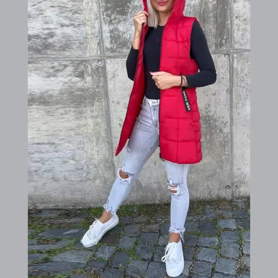 Melina – Ærmeløs polstret frakke med lynlås